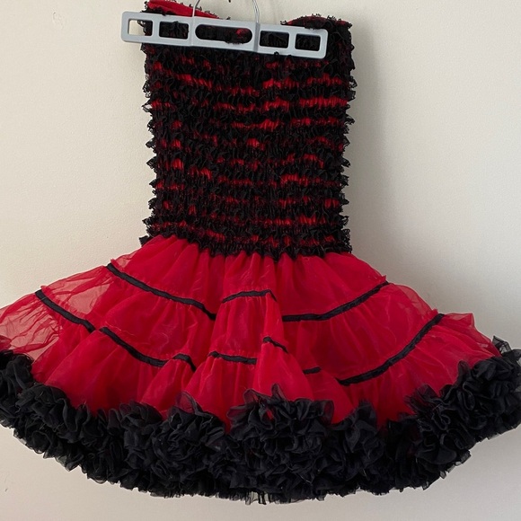 Elegant Red and Black Ruffled Dance Dress - Picture 1 of 4